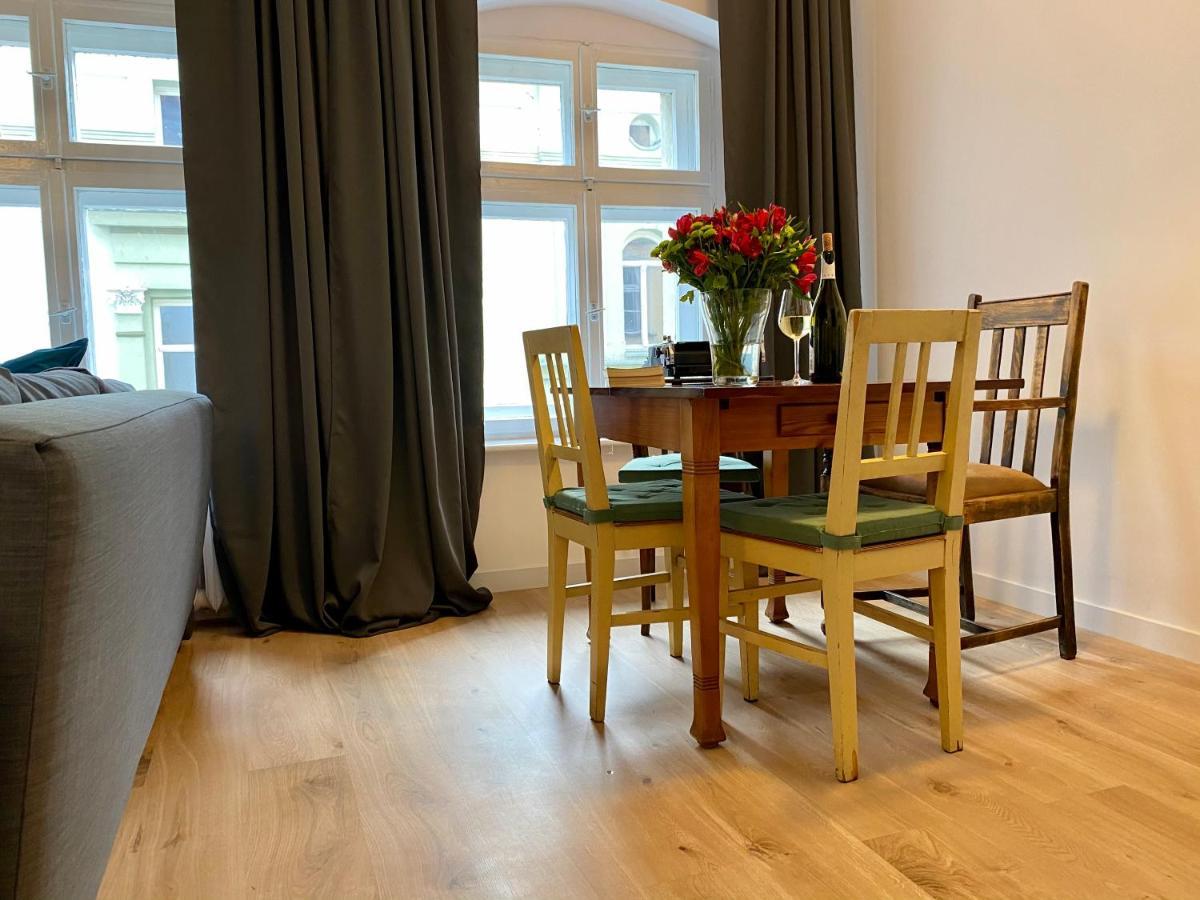 Apartament Hrabala Єленя-Ґура Екстер'єр фото