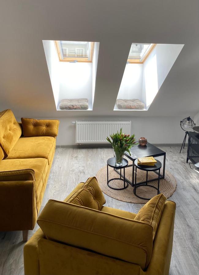 Apartament Hrabala Єленя-Ґура Екстер'єр фото